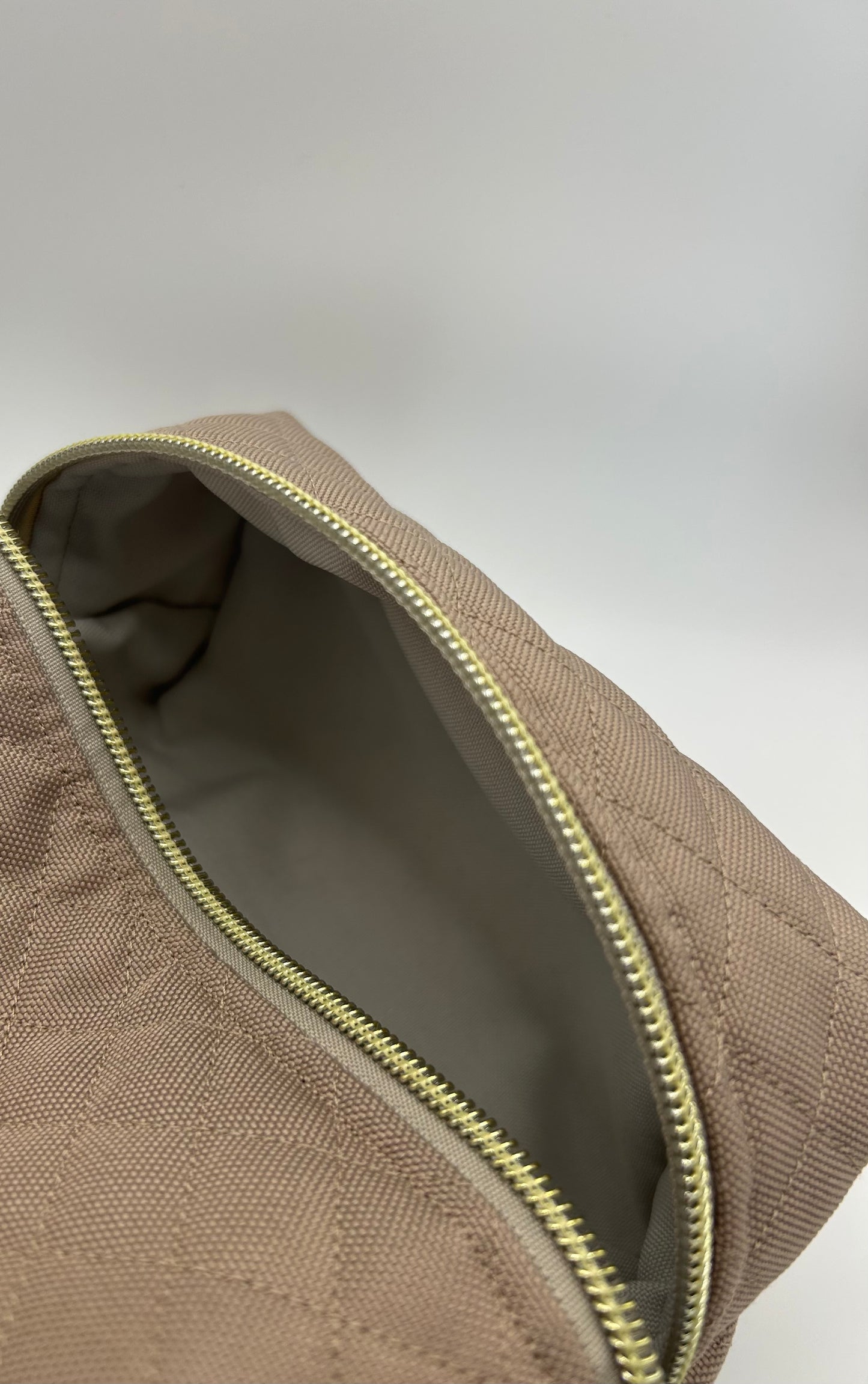 Kosmetiktasche Stepp Breit Beige