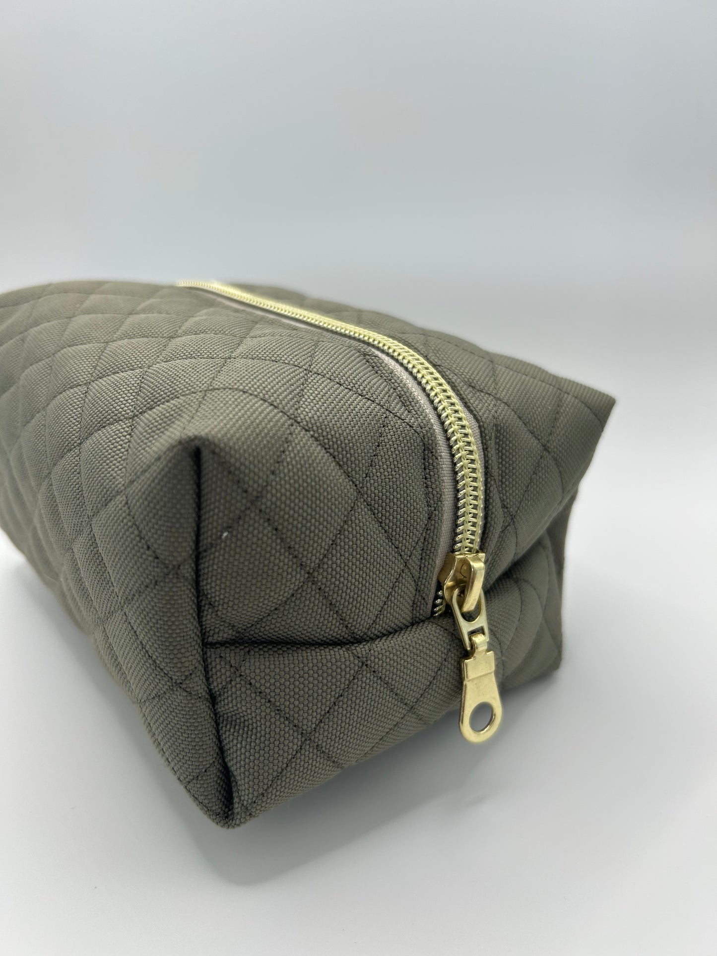 Kosmetiktasche Stepp Breit Graugrün