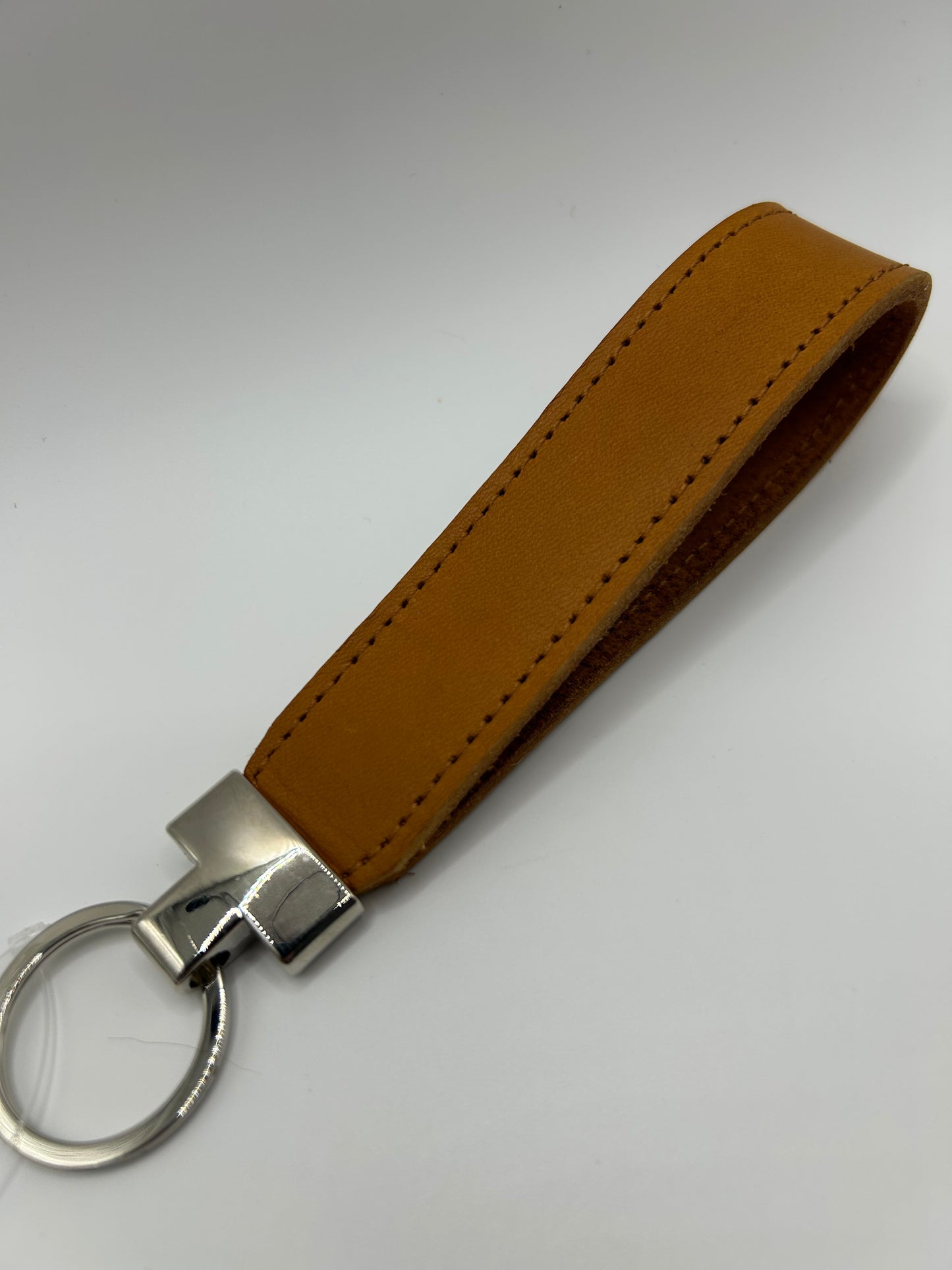 Schlüsselanhänger Fettleder Cognac Silber Naht