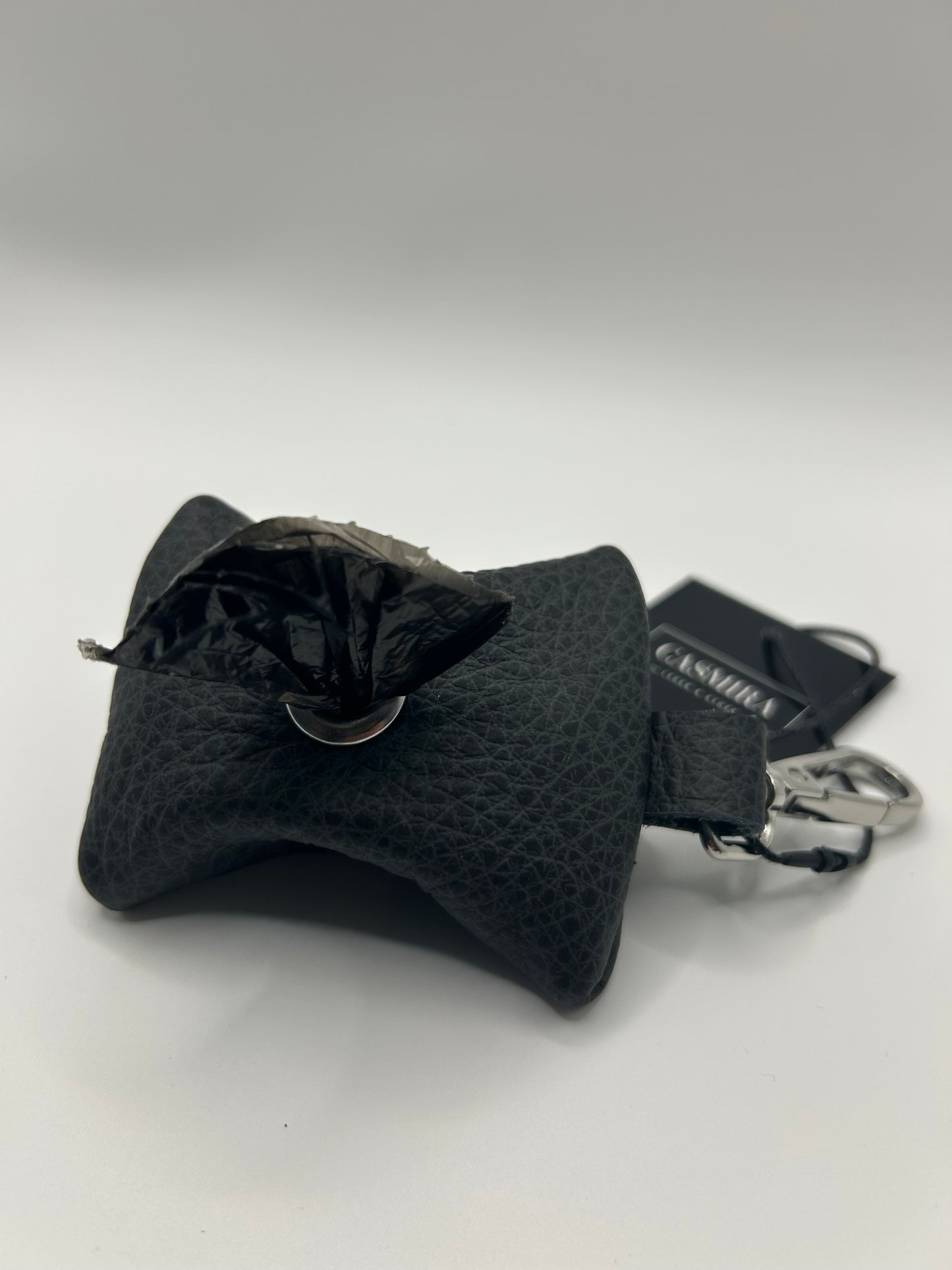 Kotbeutelspender Leder Anthrazit/Silber