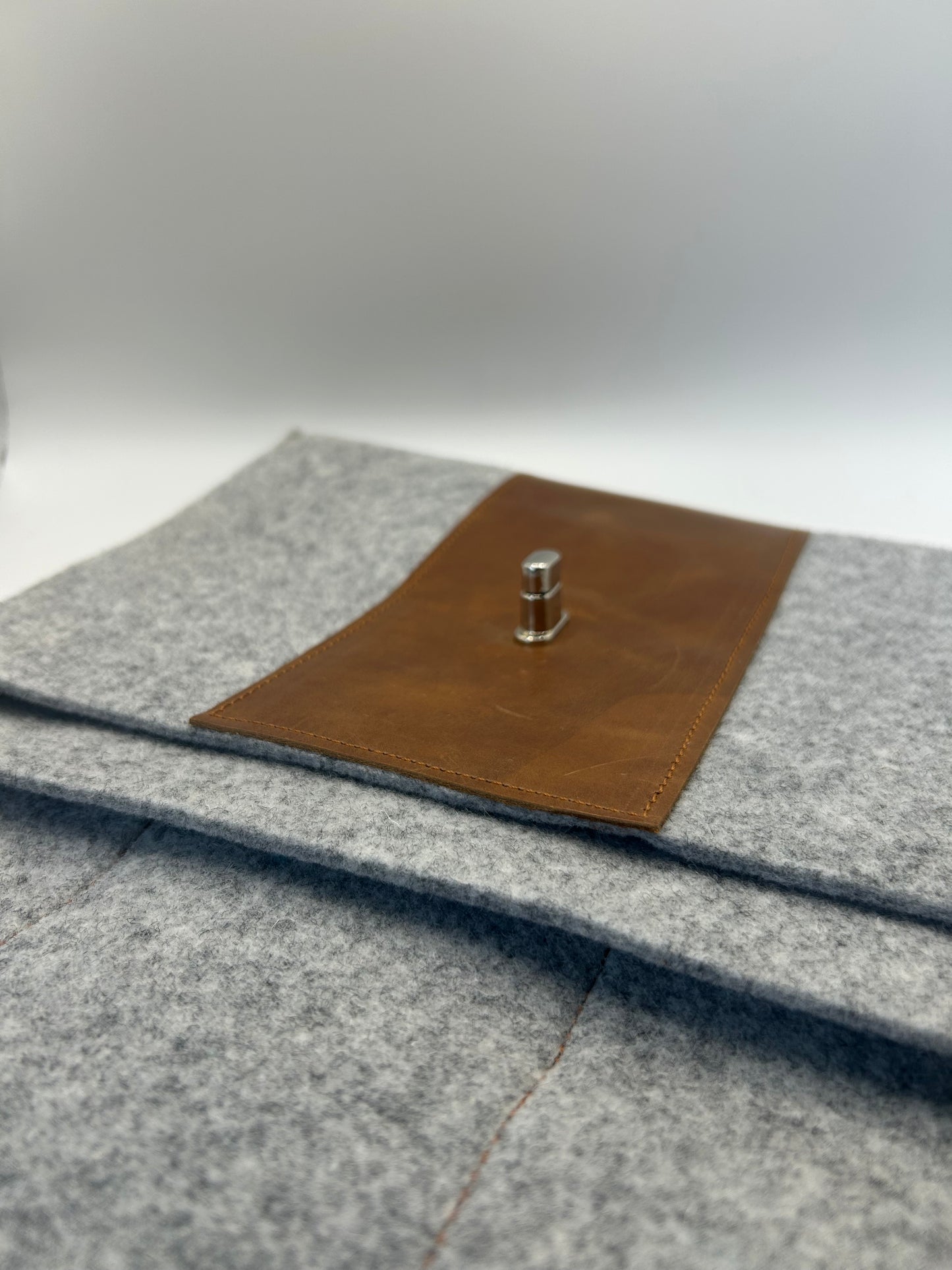 Tablethülle Filz/Leder Grau/Braun