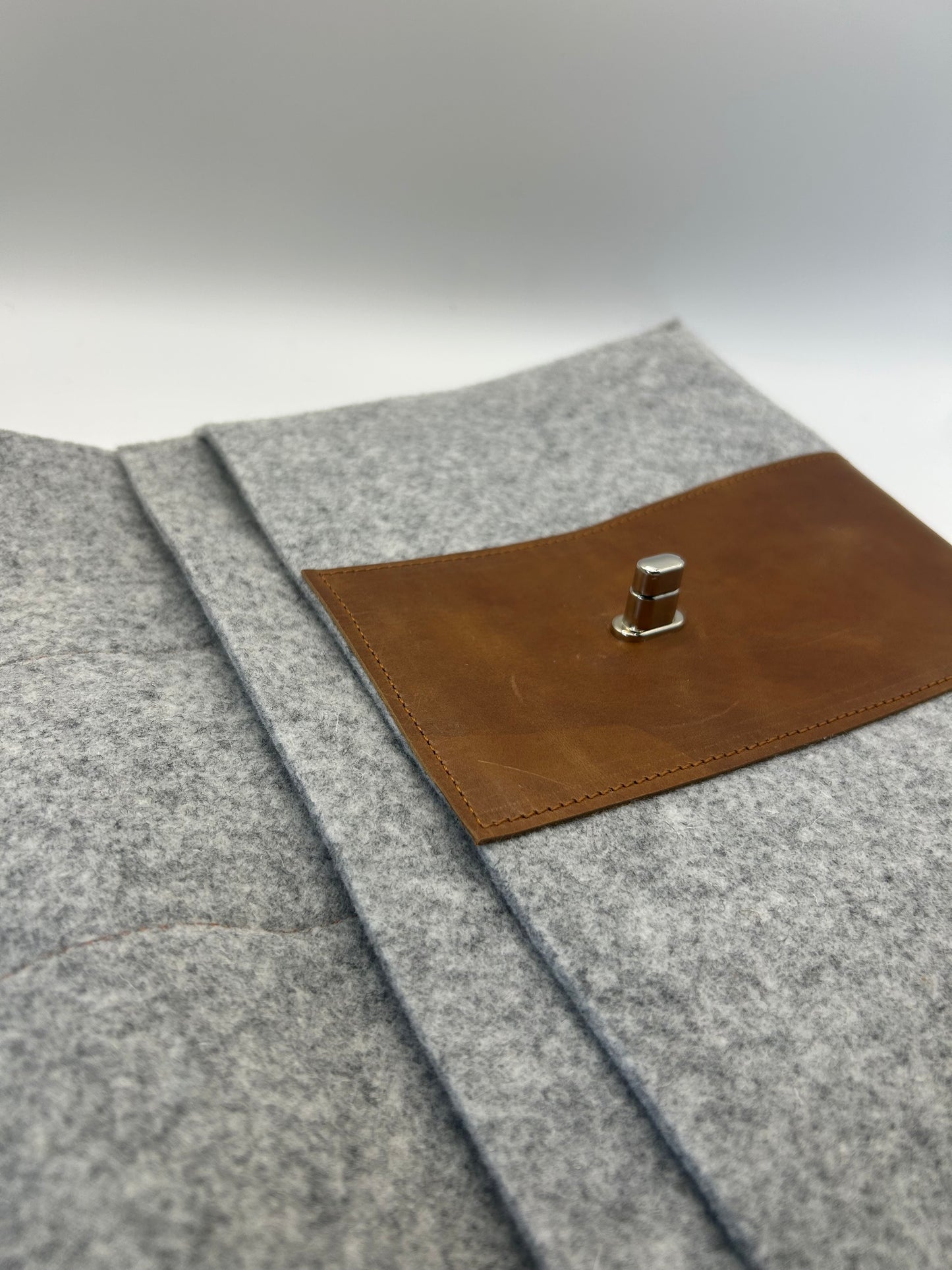 Tablethülle Filz/Leder Grau/Braun